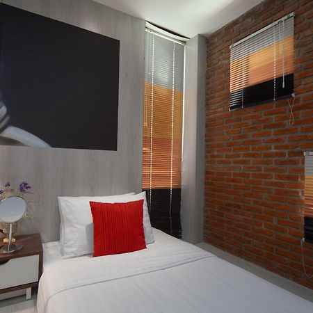 Sleep Walker Poshtel Hostel Chiang Mai Exterior photo
